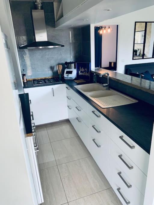 Appartement Proche Asterix, Stade De France, Chantilly, Roissy, Piscine Saisonniere La Chapelle-en-Serval 외부 사진